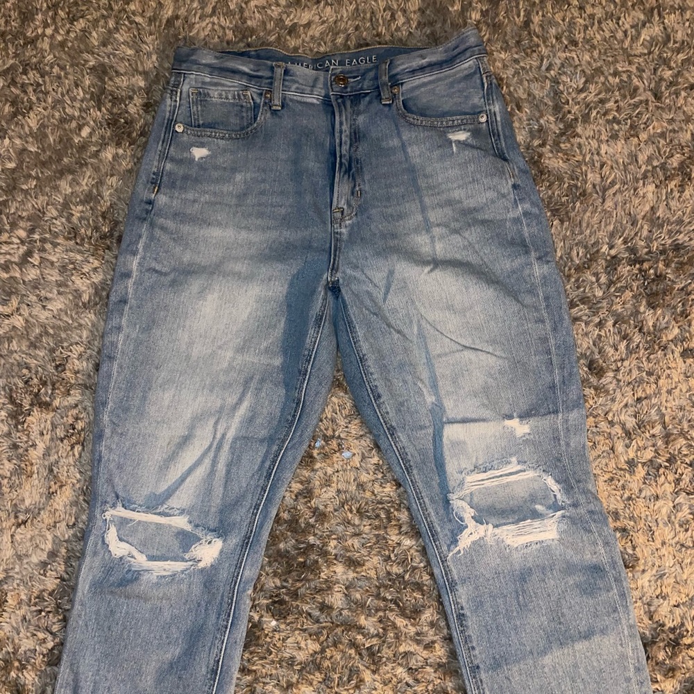 darker washed American Eagle jeans, size 8